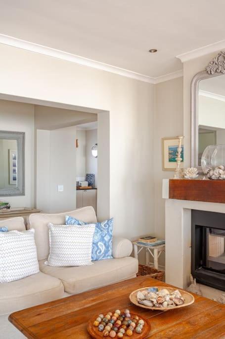La Petite Baleine Oceanfront Luxury Villa Де-Келдерс Экстерьер фото