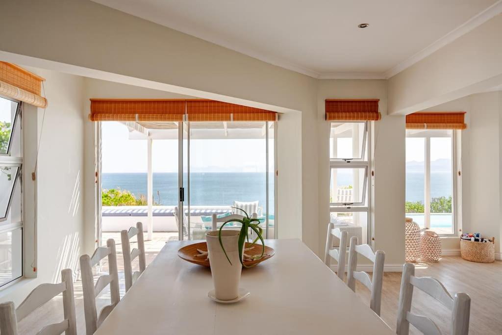 La Petite Baleine Oceanfront Luxury Villa Де-Келдерс Экстерьер фото