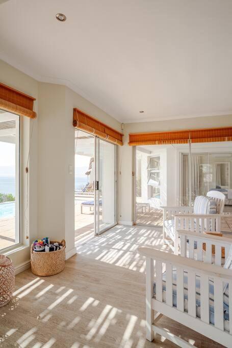 La Petite Baleine Oceanfront Luxury Villa Де-Келдерс Экстерьер фото