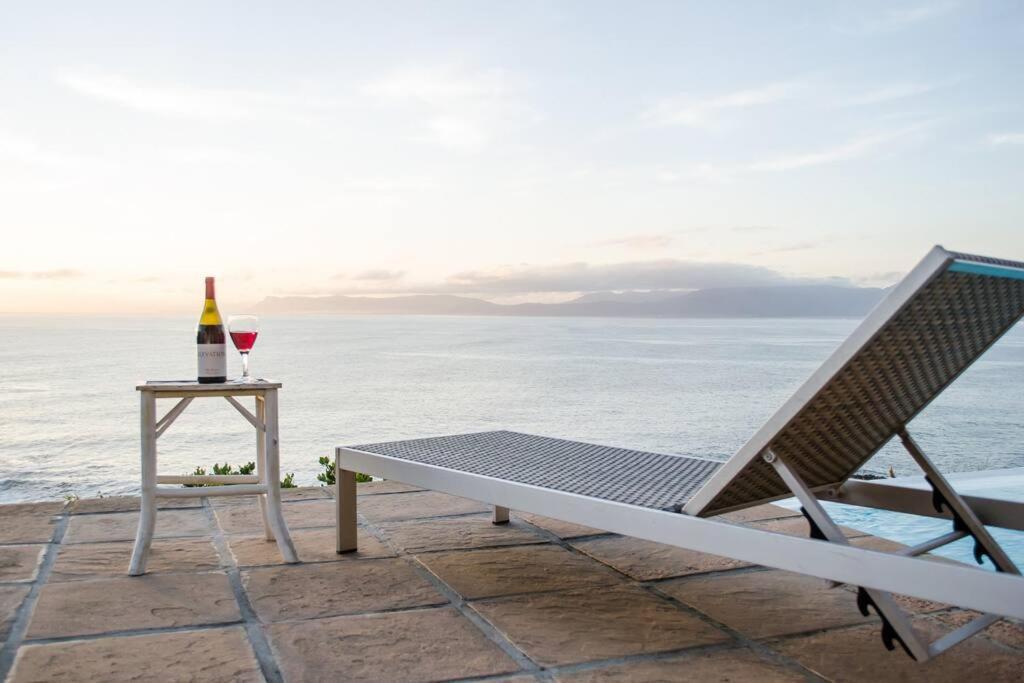 La Petite Baleine Oceanfront Luxury Villa Де-Келдерс Экстерьер фото
